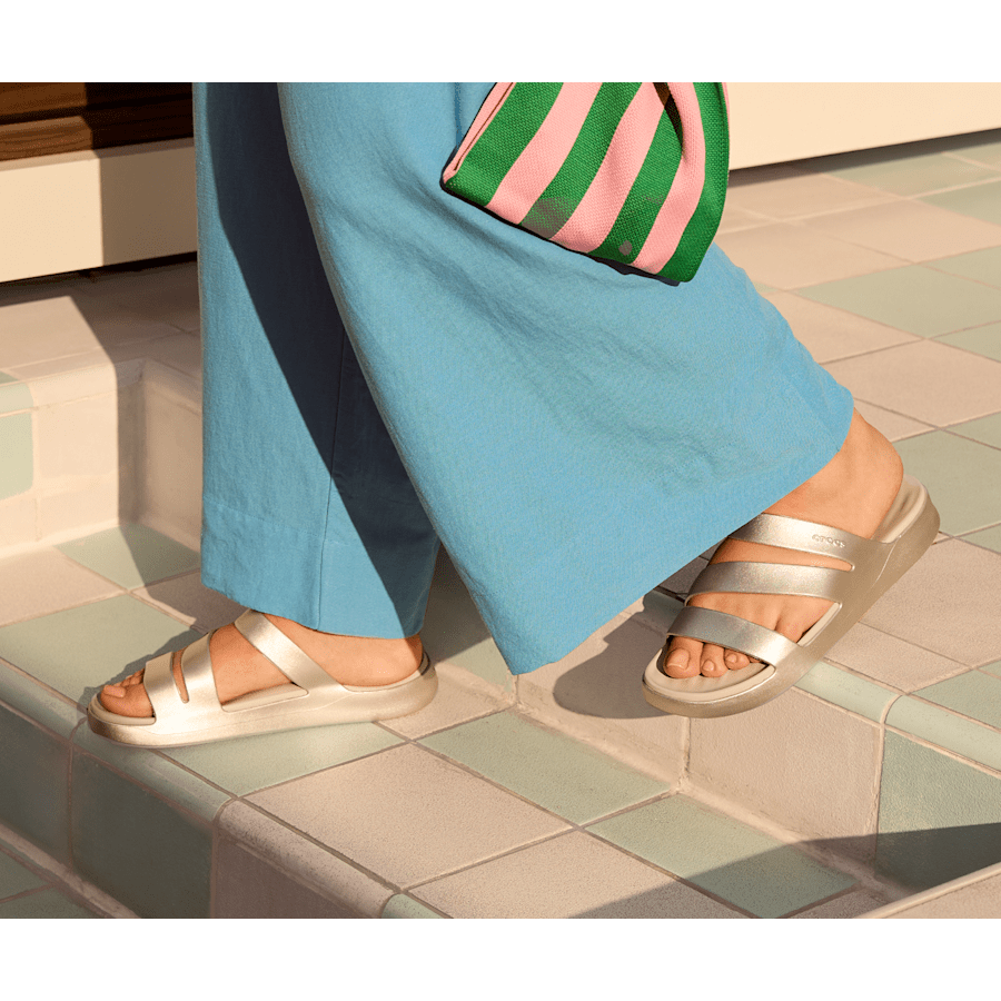 Getaway Metallic Strappy | Crocs Value